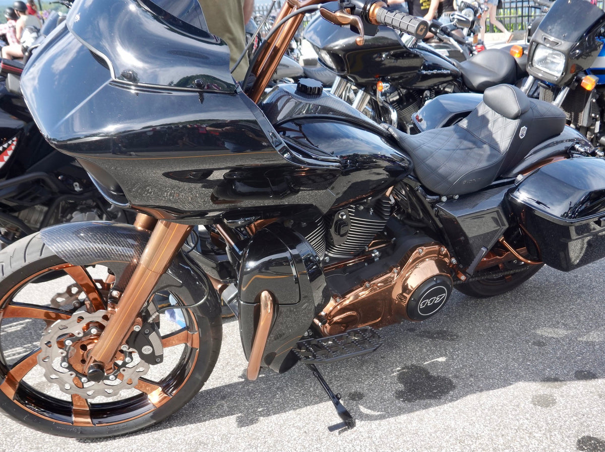 Custom Road Glide bagger with carbon-fiber and bronze finish, Laconia Motorcycle Week